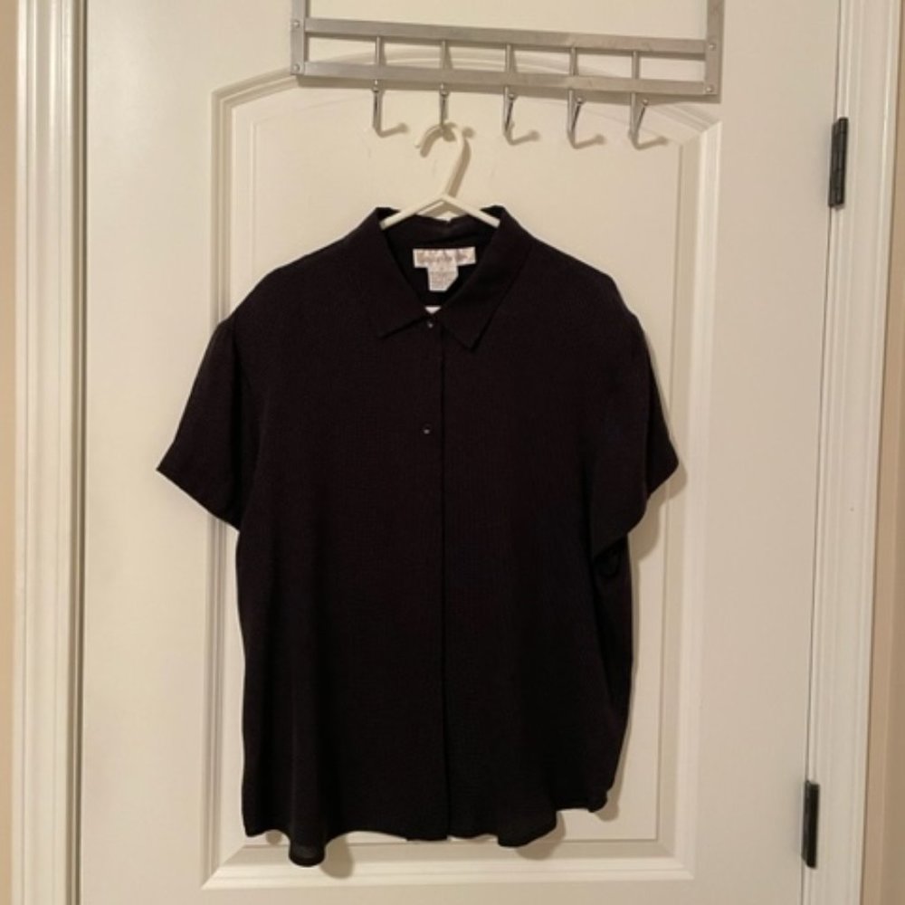 Jones New York short sleeved blouse